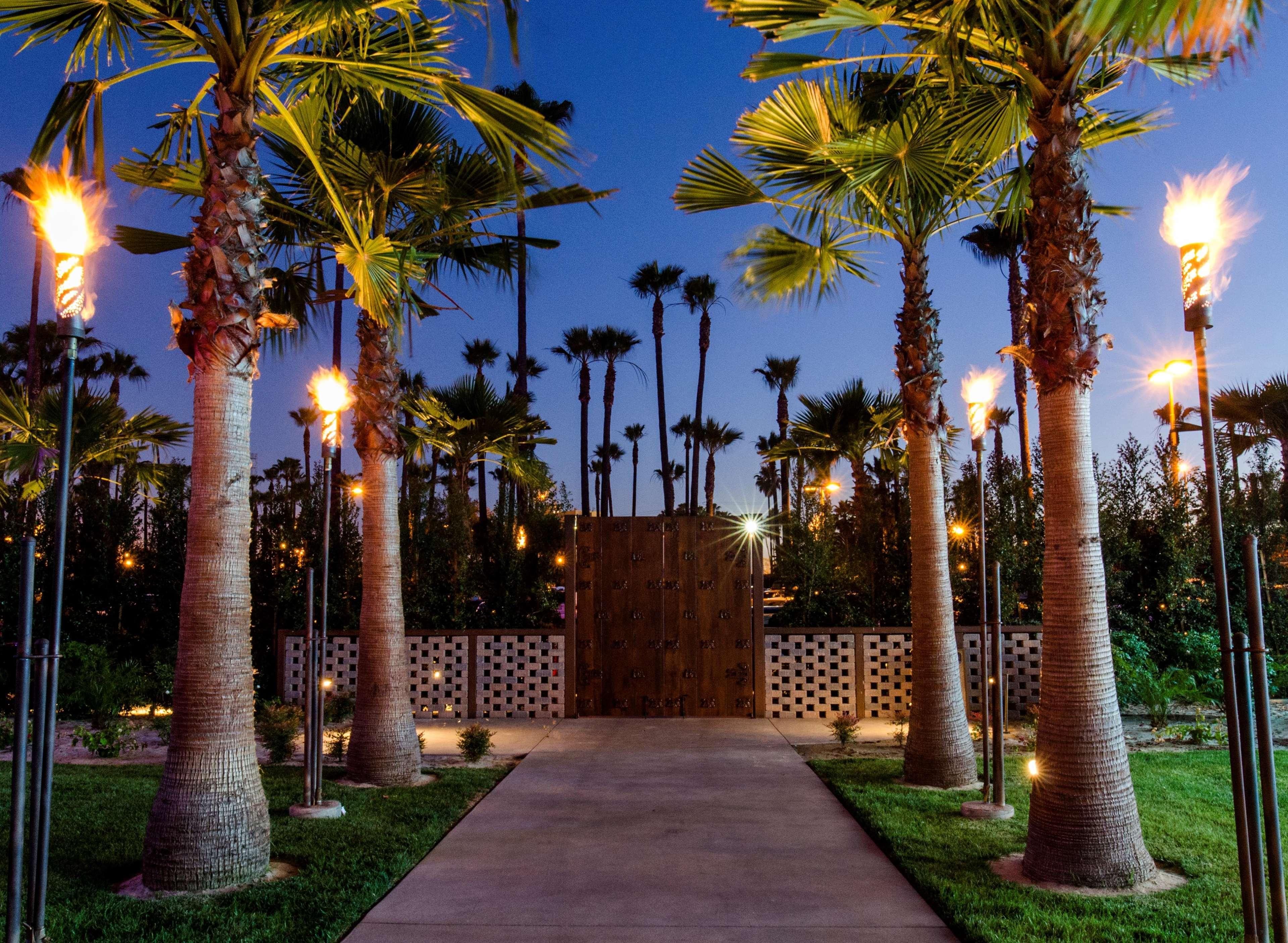 Hotel Maya - A Doubletree By Hilton Hotel Long Beach Esterno foto