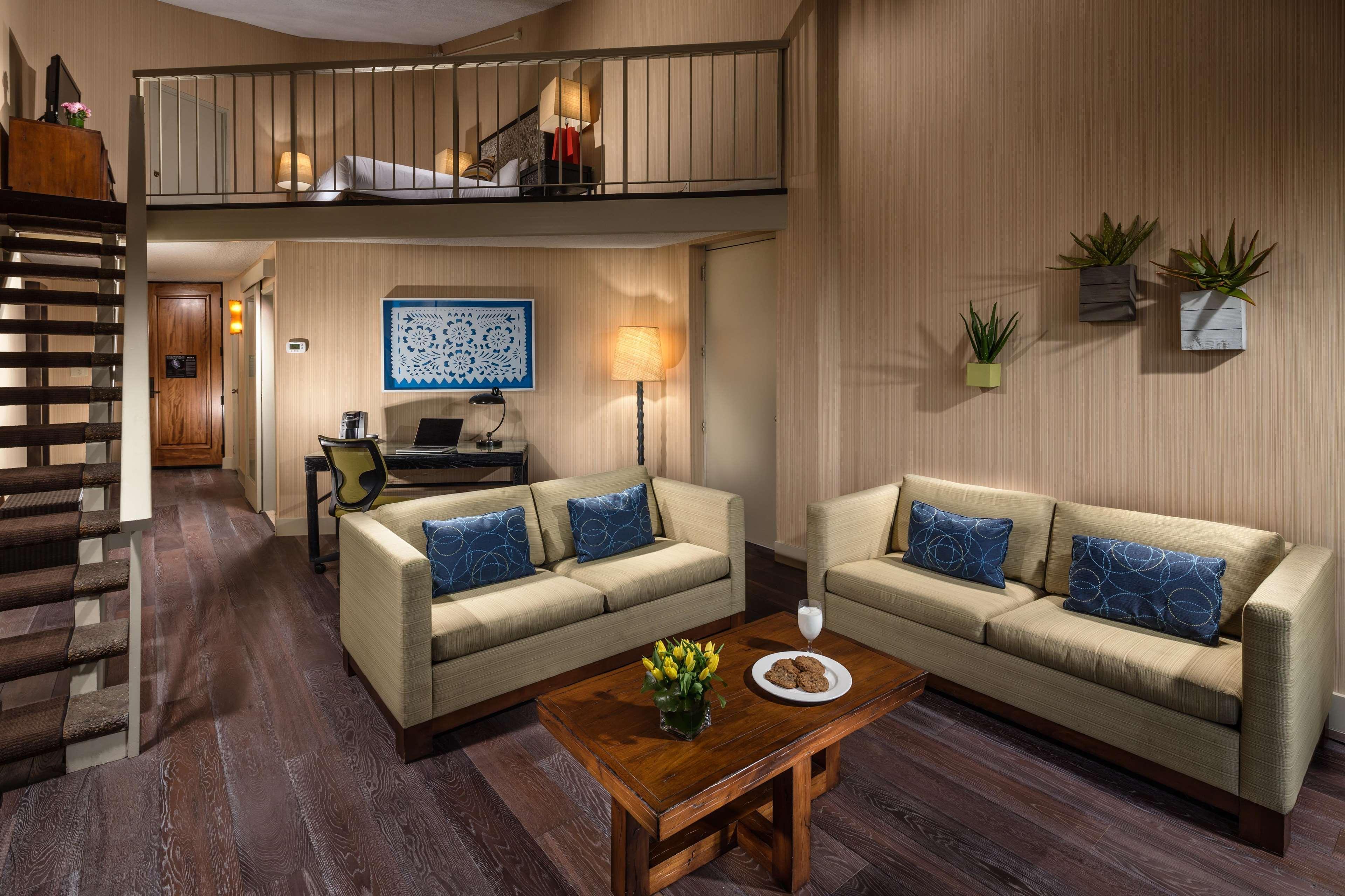 Hotel Maya - A Doubletree By Hilton Hotel Long Beach Esterno foto