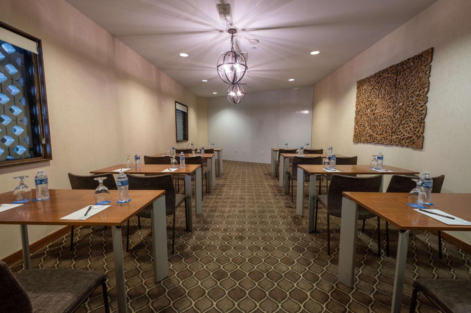 Hotel Maya - A Doubletree By Hilton Hotel Long Beach Esterno foto