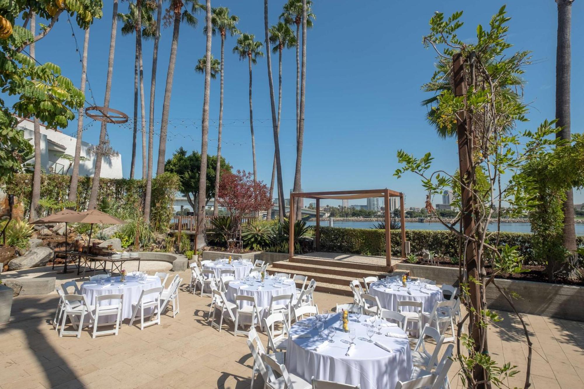 Hotel Maya - A Doubletree By Hilton Hotel Long Beach Esterno foto