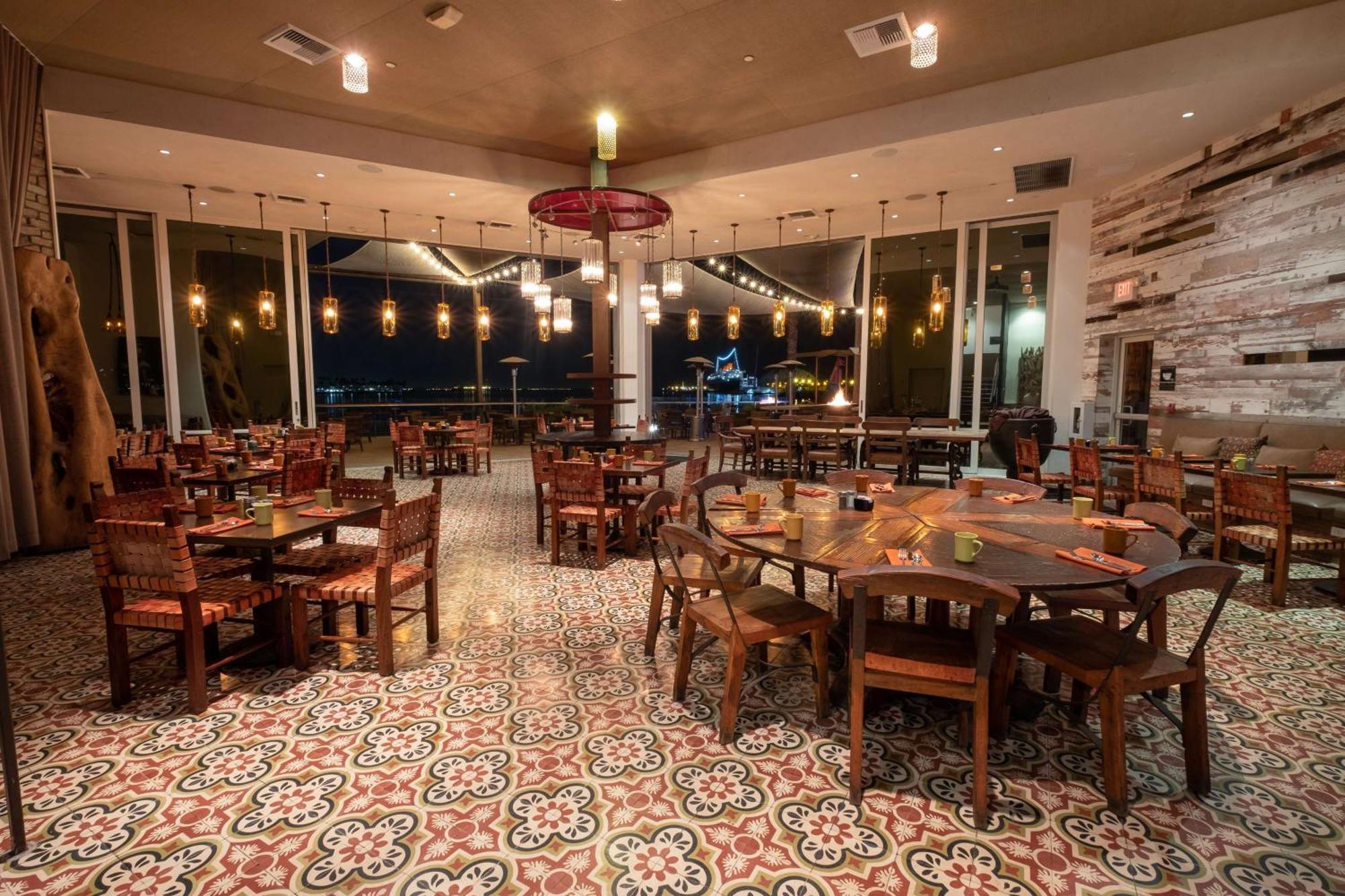 Hotel Maya - A Doubletree By Hilton Hotel Long Beach Esterno foto