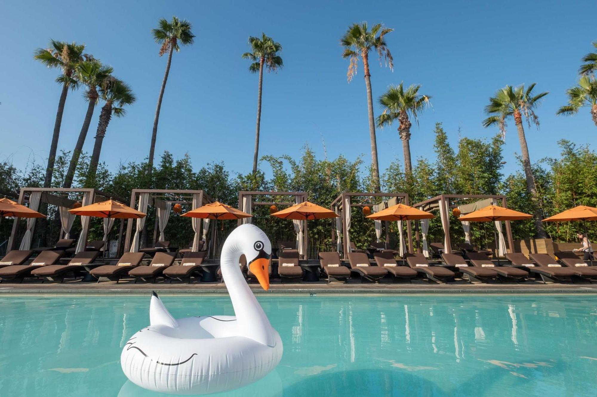Hotel Maya - A Doubletree By Hilton Hotel Long Beach Esterno foto